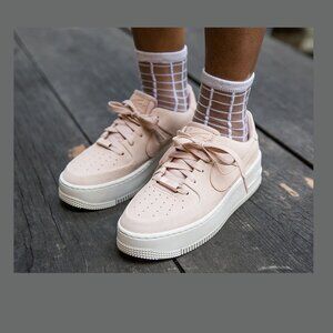 Nike Women's Pink Air Force 1‎ Sage Platform Oxford Lace Up Sneaker Size 11